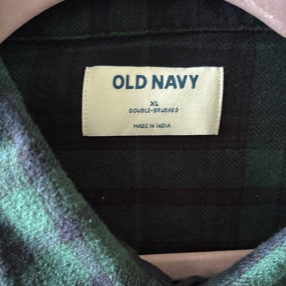 Old Navy Men's Green Plaid Casual Button Down Shirt - Picture 3 of 4